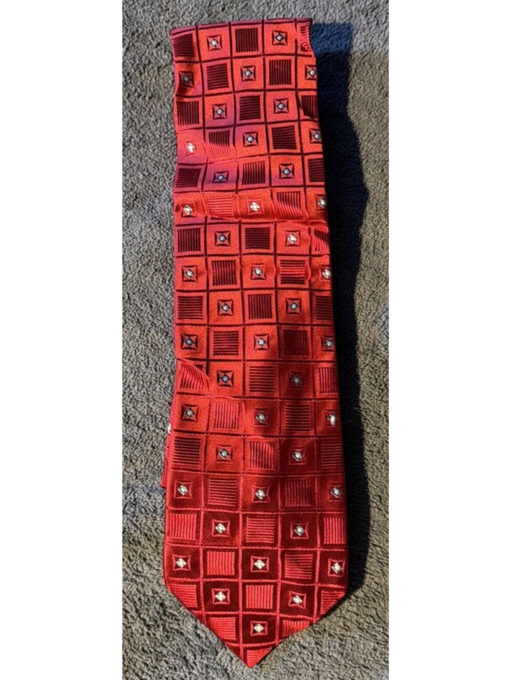 DONALD J. TRUMP Signature Collection Men's 100% Silk Tie ~ Red ~ Grid Textured